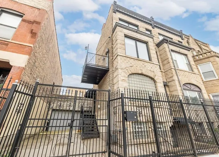 Modern 4 Bedroom Greystone Ferienhaus
